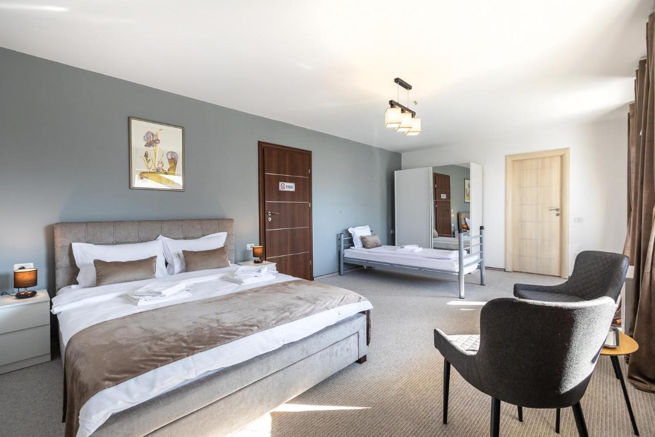 Emerald Residence Ришнов Екстер'єр фото
