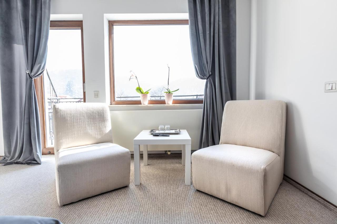 Emerald Residence Ришнов Екстер'єр фото