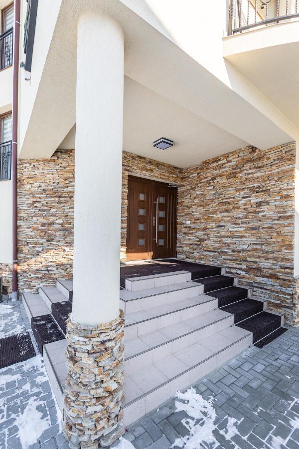 Emerald Residence Ришнов Екстер'єр фото