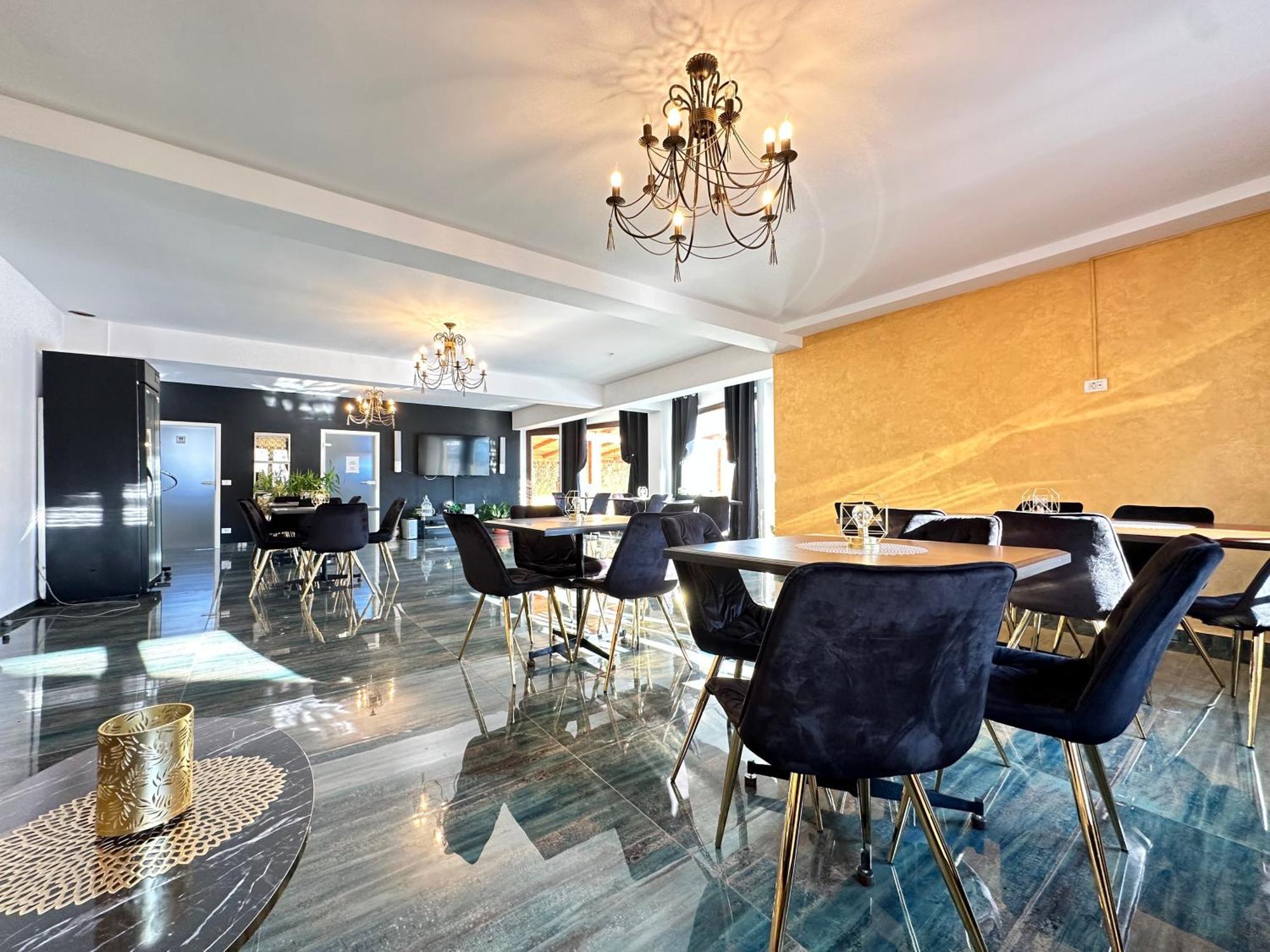 Emerald Residence Ришнов Екстер'єр фото
